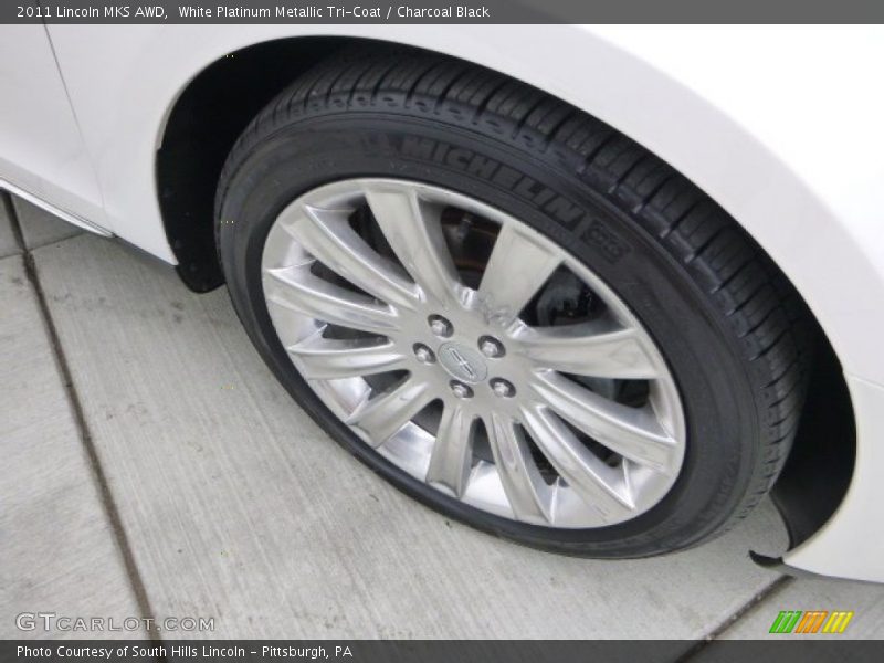 White Platinum Metallic Tri-Coat / Charcoal Black 2011 Lincoln MKS AWD