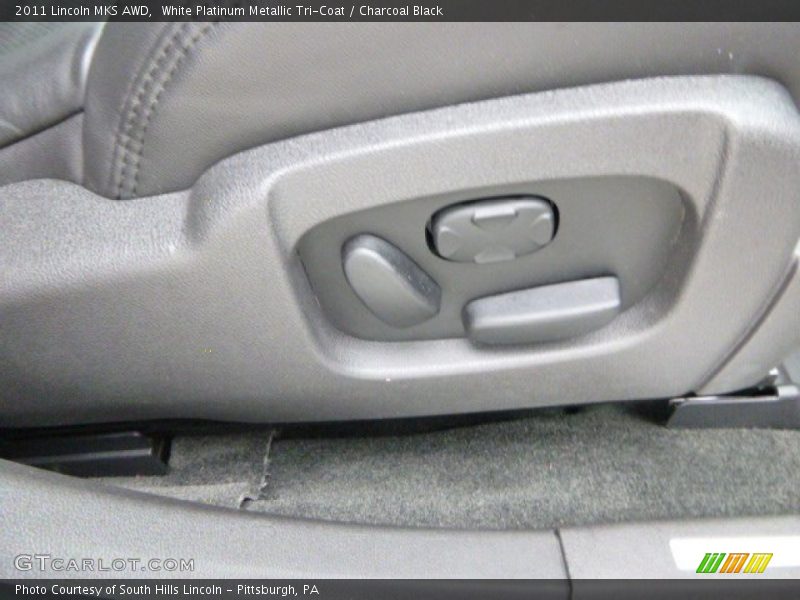 White Platinum Metallic Tri-Coat / Charcoal Black 2011 Lincoln MKS AWD