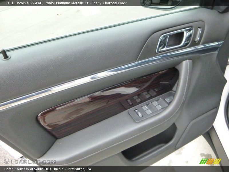 White Platinum Metallic Tri-Coat / Charcoal Black 2011 Lincoln MKS AWD