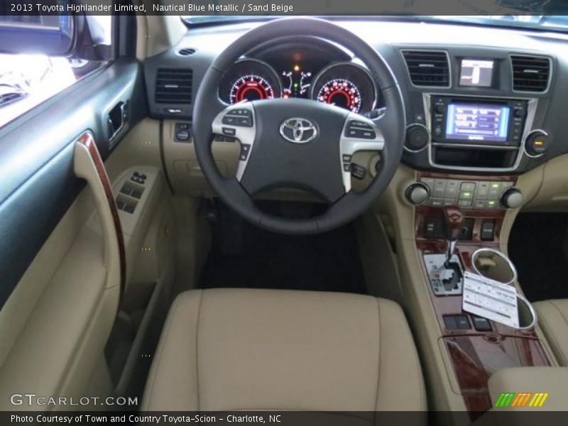 Dashboard of 2013 Highlander Limited