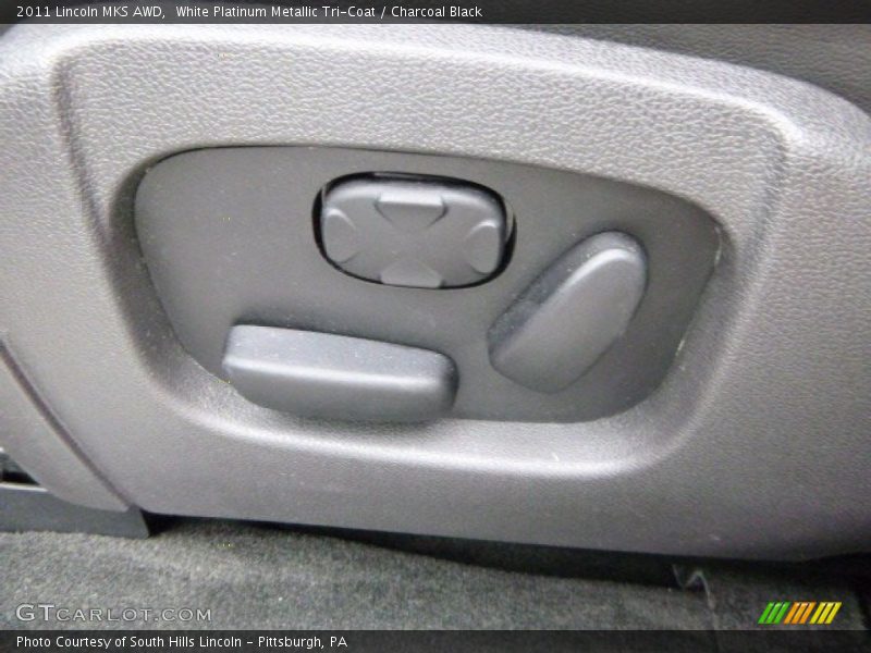 White Platinum Metallic Tri-Coat / Charcoal Black 2011 Lincoln MKS AWD