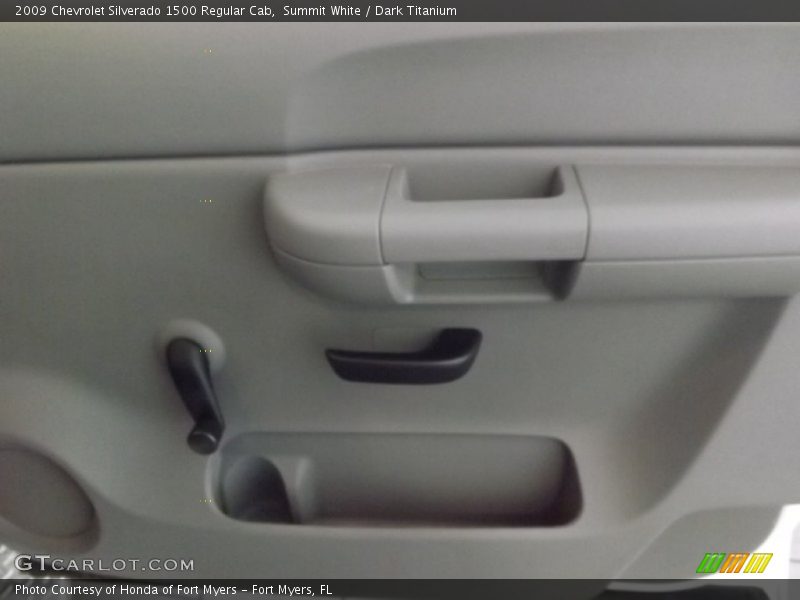 Summit White / Dark Titanium 2009 Chevrolet Silverado 1500 Regular Cab