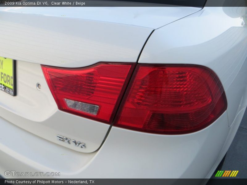 Clear White / Beige 2009 Kia Optima EX V6