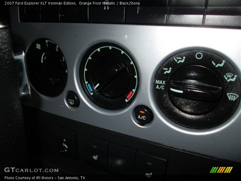Controls of 2007 Explorer XLT Ironman Edition