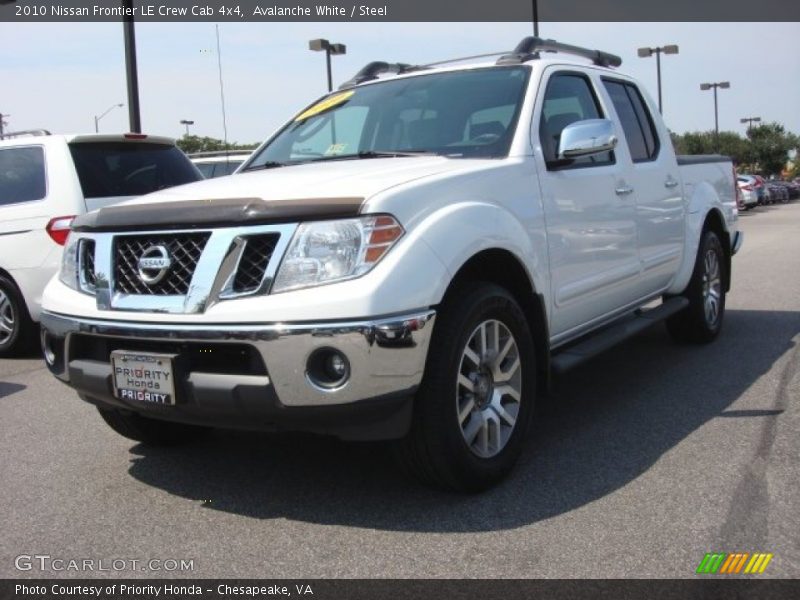 Avalanche White / Steel 2010 Nissan Frontier LE Crew Cab 4x4