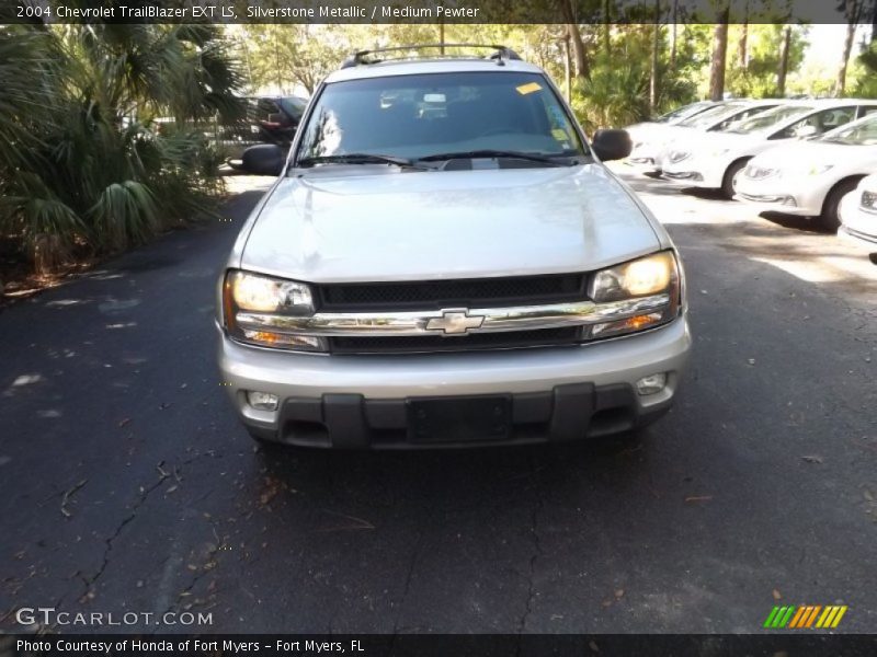 Silverstone Metallic / Medium Pewter 2004 Chevrolet TrailBlazer EXT LS