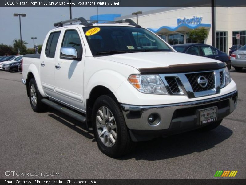 Avalanche White / Steel 2010 Nissan Frontier LE Crew Cab 4x4