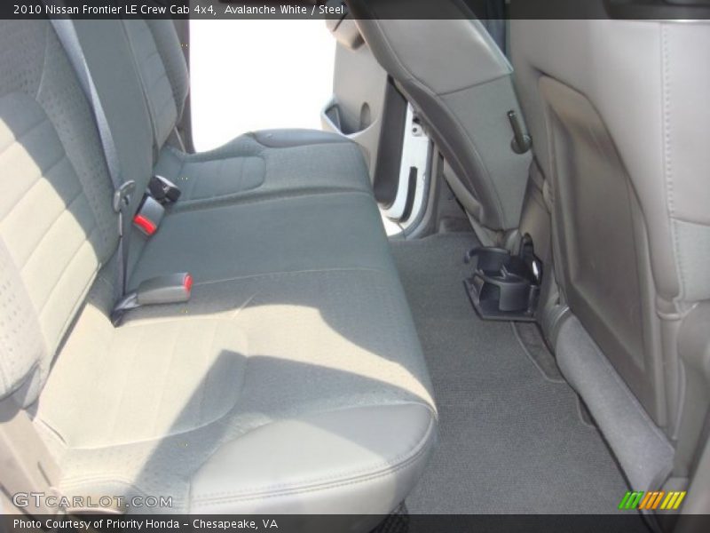 Avalanche White / Steel 2010 Nissan Frontier LE Crew Cab 4x4