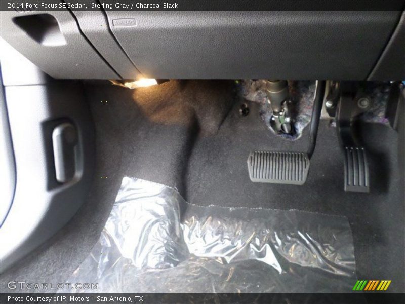 Sterling Gray / Charcoal Black 2014 Ford Focus SE Sedan