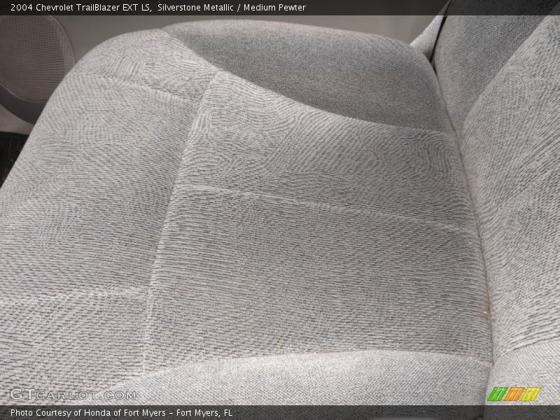 Silverstone Metallic / Medium Pewter 2004 Chevrolet TrailBlazer EXT LS