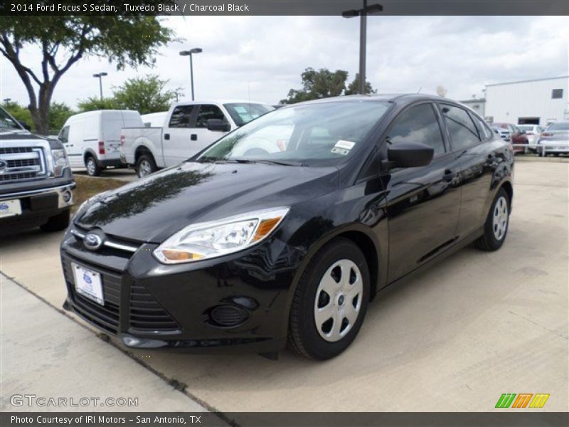 Tuxedo Black / Charcoal Black 2014 Ford Focus S Sedan