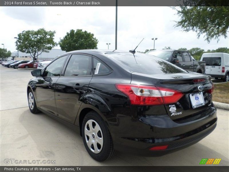 Tuxedo Black / Charcoal Black 2014 Ford Focus S Sedan