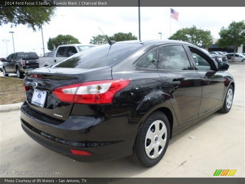Tuxedo Black / Charcoal Black 2014 Ford Focus S Sedan