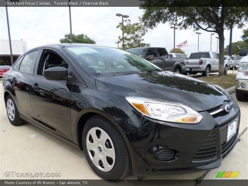 Tuxedo Black / Charcoal Black 2014 Ford Focus S Sedan