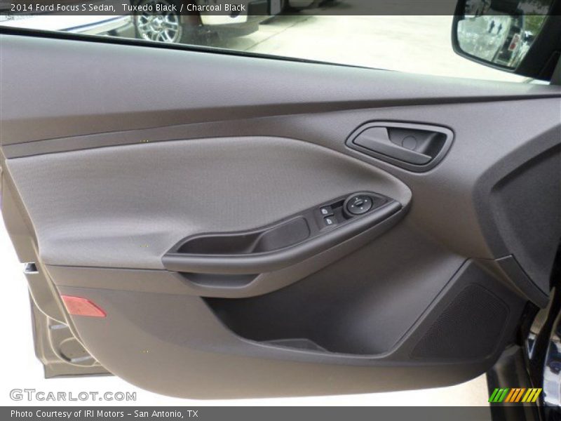 Tuxedo Black / Charcoal Black 2014 Ford Focus S Sedan