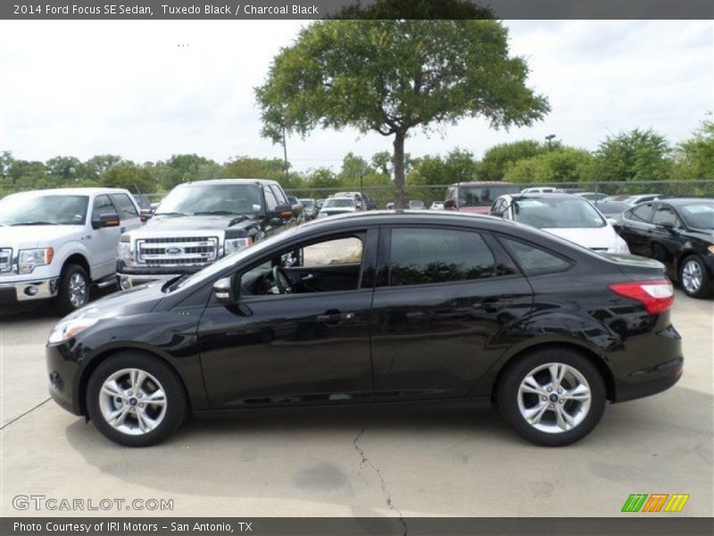 Tuxedo Black / Charcoal Black 2014 Ford Focus SE Sedan