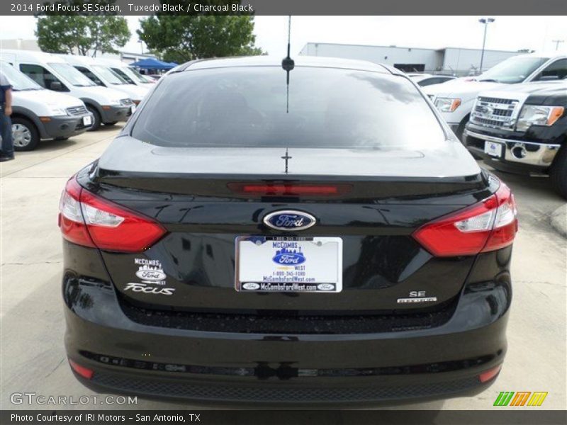 Tuxedo Black / Charcoal Black 2014 Ford Focus SE Sedan