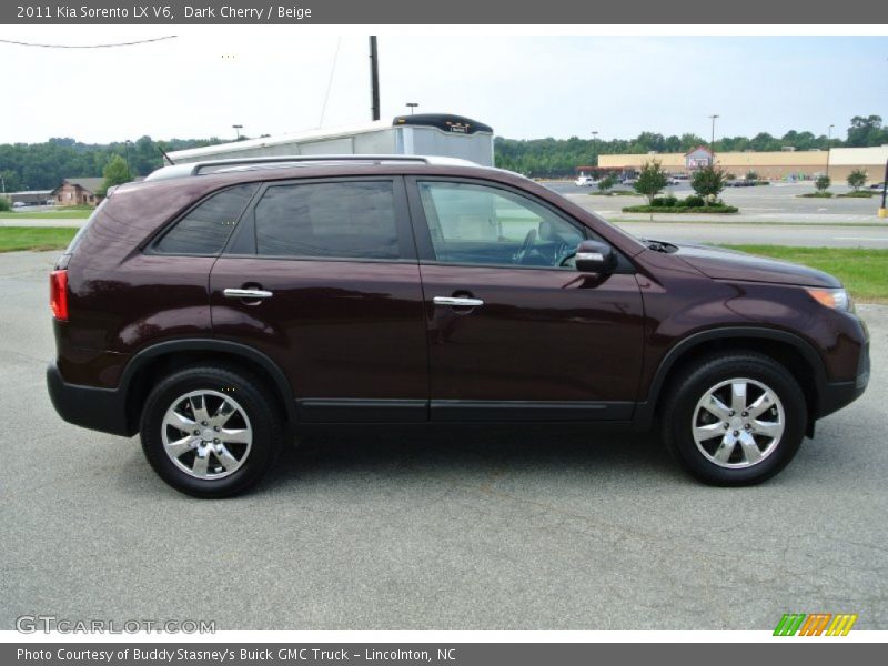Dark Cherry / Beige 2011 Kia Sorento LX V6
