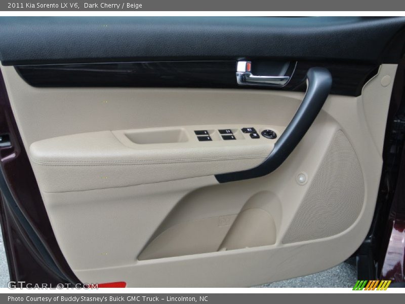 Dark Cherry / Beige 2011 Kia Sorento LX V6