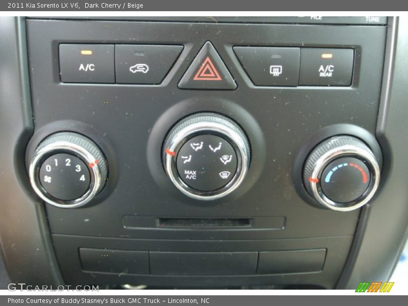 Dark Cherry / Beige 2011 Kia Sorento LX V6