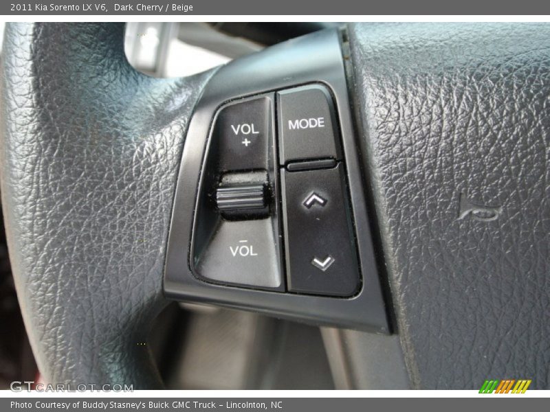 Dark Cherry / Beige 2011 Kia Sorento LX V6