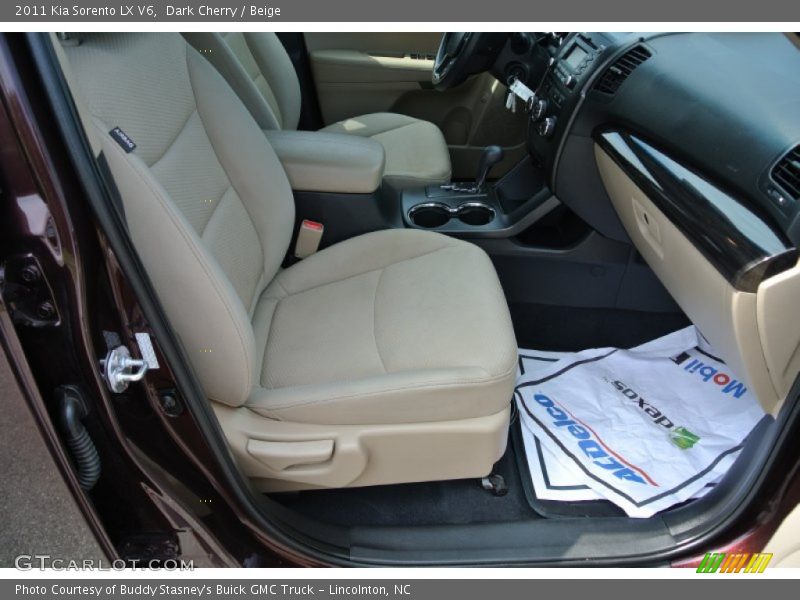 Dark Cherry / Beige 2011 Kia Sorento LX V6