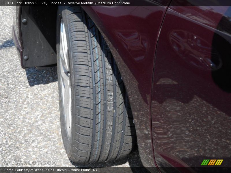 Bordeaux Reserve Metallic / Medium Light Stone 2011 Ford Fusion SEL V6