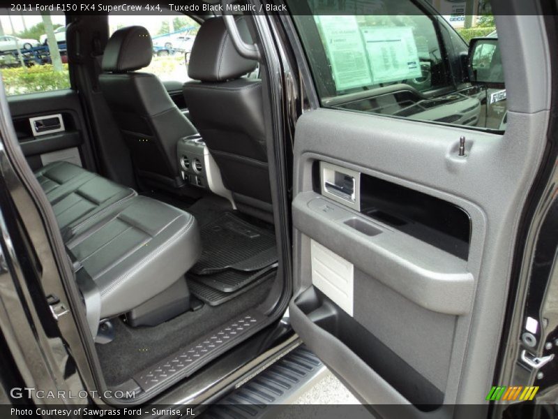 Tuxedo Black Metallic / Black 2011 Ford F150 FX4 SuperCrew 4x4