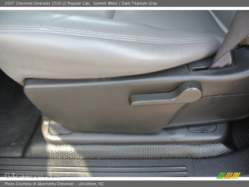 Summit White / Dark Titanium Gray 2007 Chevrolet Silverado 1500 LS Regular Cab