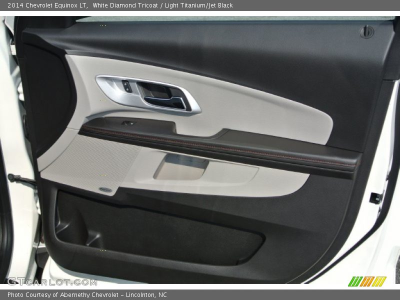 White Diamond Tricoat / Light Titanium/Jet Black 2014 Chevrolet Equinox LT