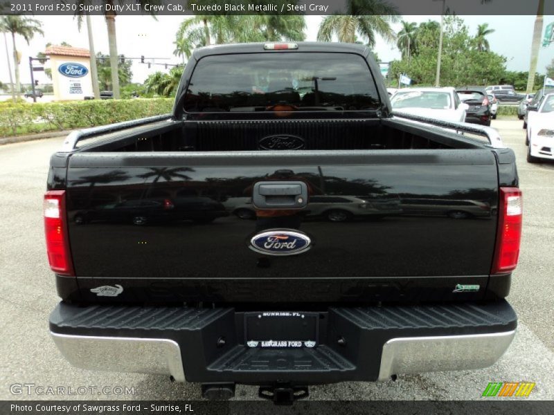 Tuxedo Black Metallic / Steel Gray 2011 Ford F250 Super Duty XLT Crew Cab
