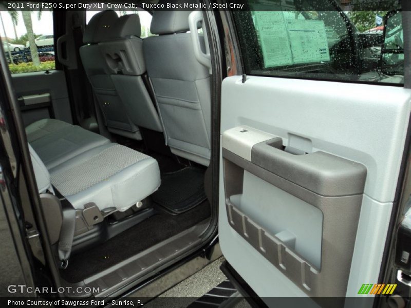 Tuxedo Black Metallic / Steel Gray 2011 Ford F250 Super Duty XLT Crew Cab