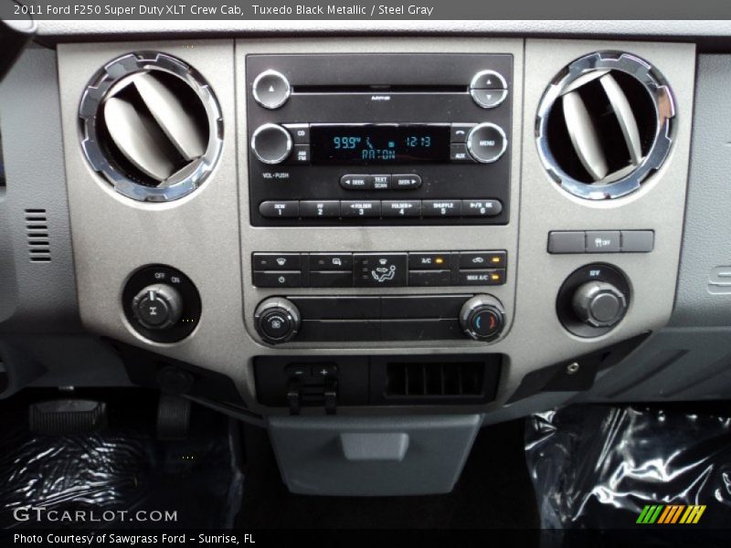 Tuxedo Black Metallic / Steel Gray 2011 Ford F250 Super Duty XLT Crew Cab
