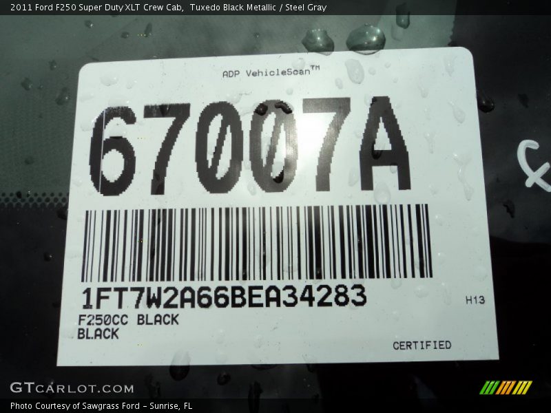 Tuxedo Black Metallic / Steel Gray 2011 Ford F250 Super Duty XLT Crew Cab