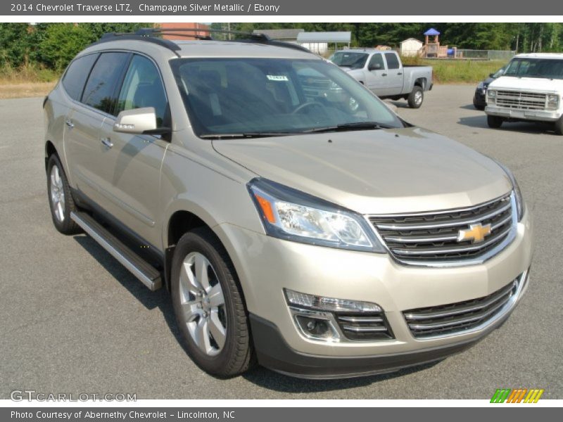 Front 3/4 View of 2014 Traverse LTZ