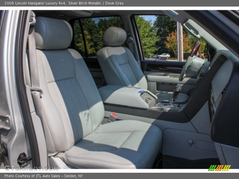 Silver Birch Metallic / Dove Grey 2006 Lincoln Navigator Luxury 4x4