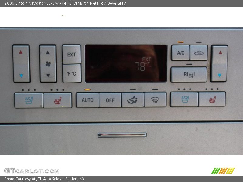Silver Birch Metallic / Dove Grey 2006 Lincoln Navigator Luxury 4x4