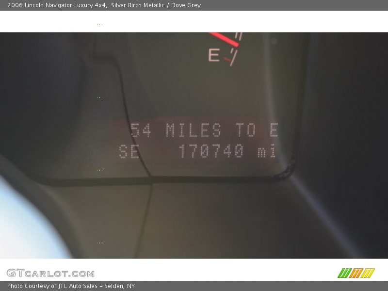 Silver Birch Metallic / Dove Grey 2006 Lincoln Navigator Luxury 4x4