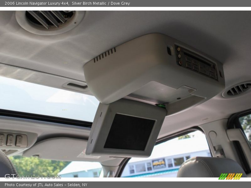 Silver Birch Metallic / Dove Grey 2006 Lincoln Navigator Luxury 4x4