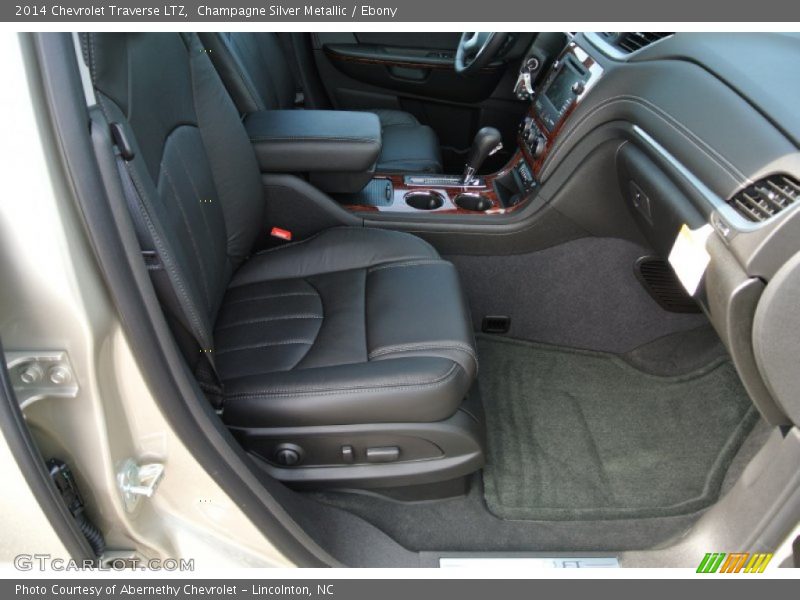 Champagne Silver Metallic / Ebony 2014 Chevrolet Traverse LTZ