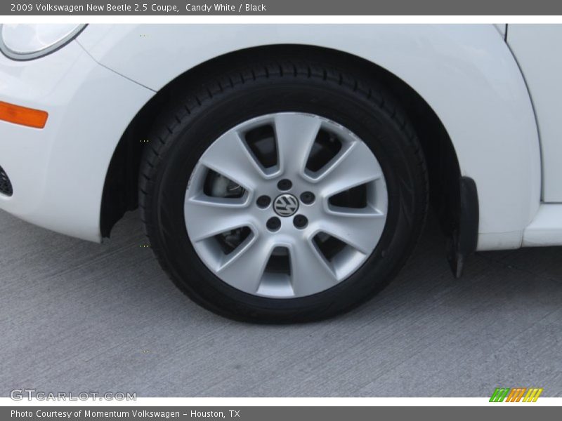 Candy White / Black 2009 Volkswagen New Beetle 2.5 Coupe