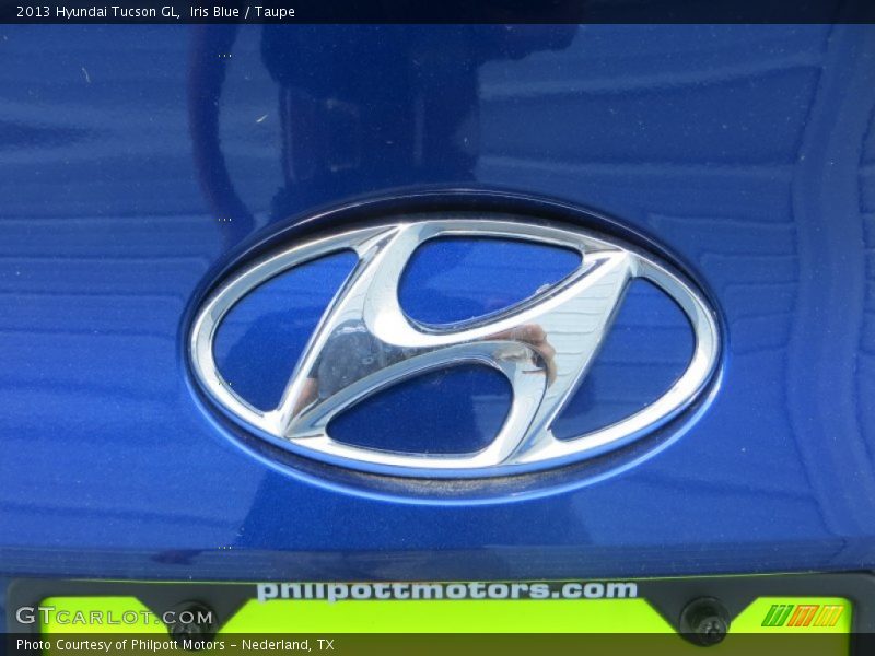 Iris Blue / Taupe 2013 Hyundai Tucson GL