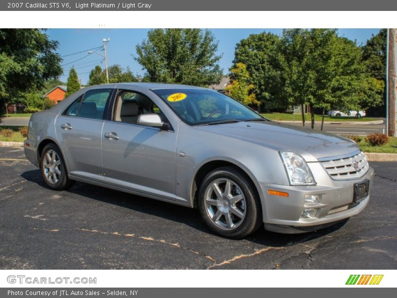 Front 3/4 View of 2007 STS V6