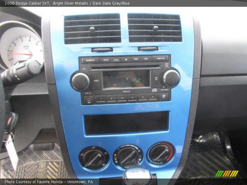 Controls of 2008 Caliber SXT