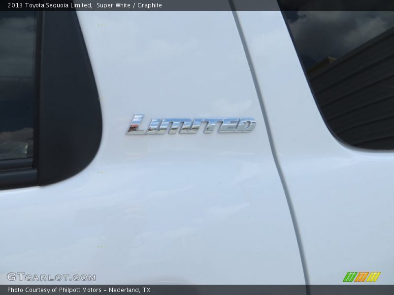 Super White / Graphite 2013 Toyota Sequoia Limited