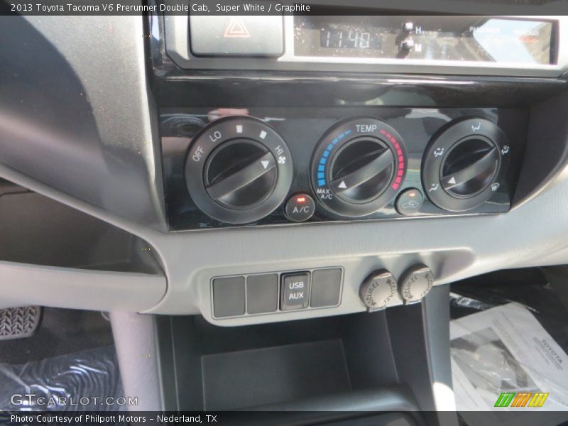 Super White / Graphite 2013 Toyota Tacoma V6 Prerunner Double Cab