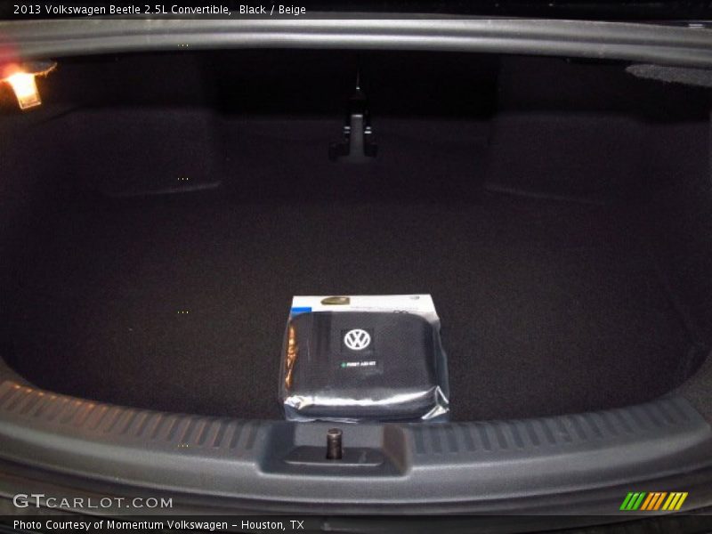 Black / Beige 2013 Volkswagen Beetle 2.5L Convertible