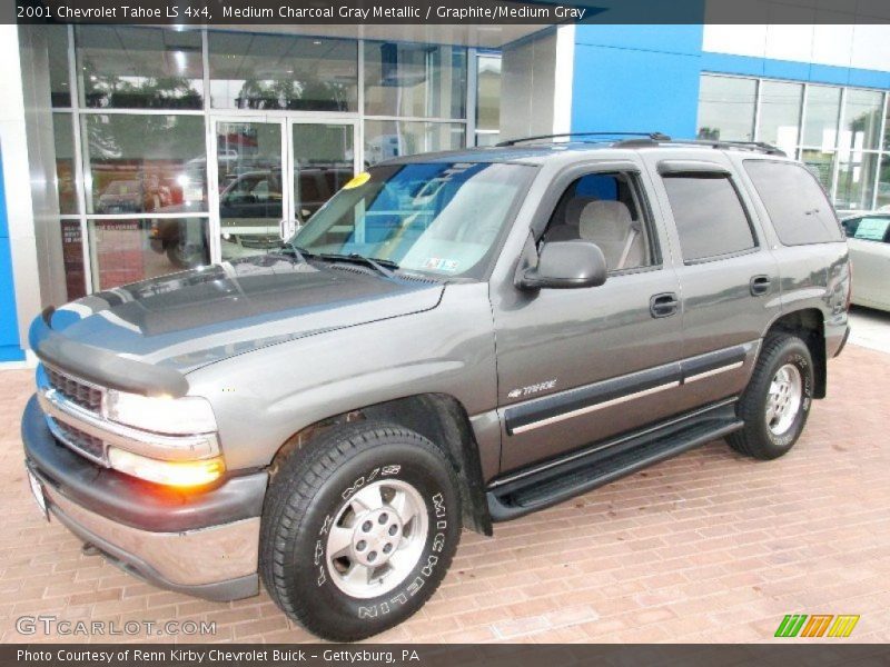 Front 3/4 View of 2001 Tahoe LS 4x4