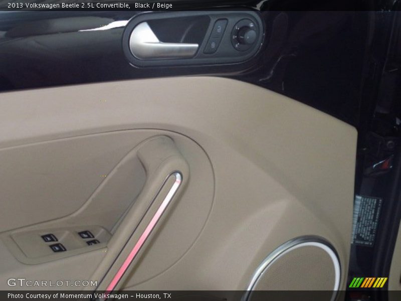 Black / Beige 2013 Volkswagen Beetle 2.5L Convertible