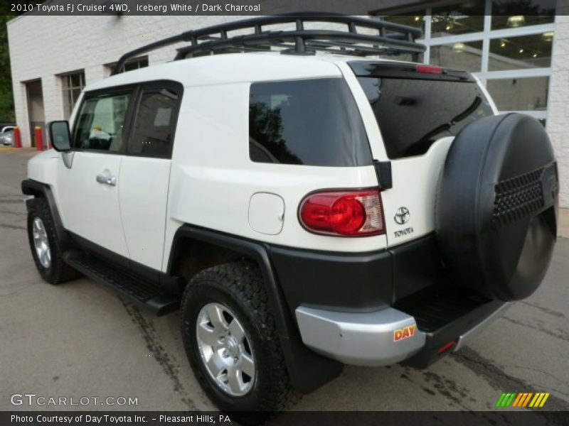 Iceberg White / Dark Charcoal 2010 Toyota FJ Cruiser 4WD